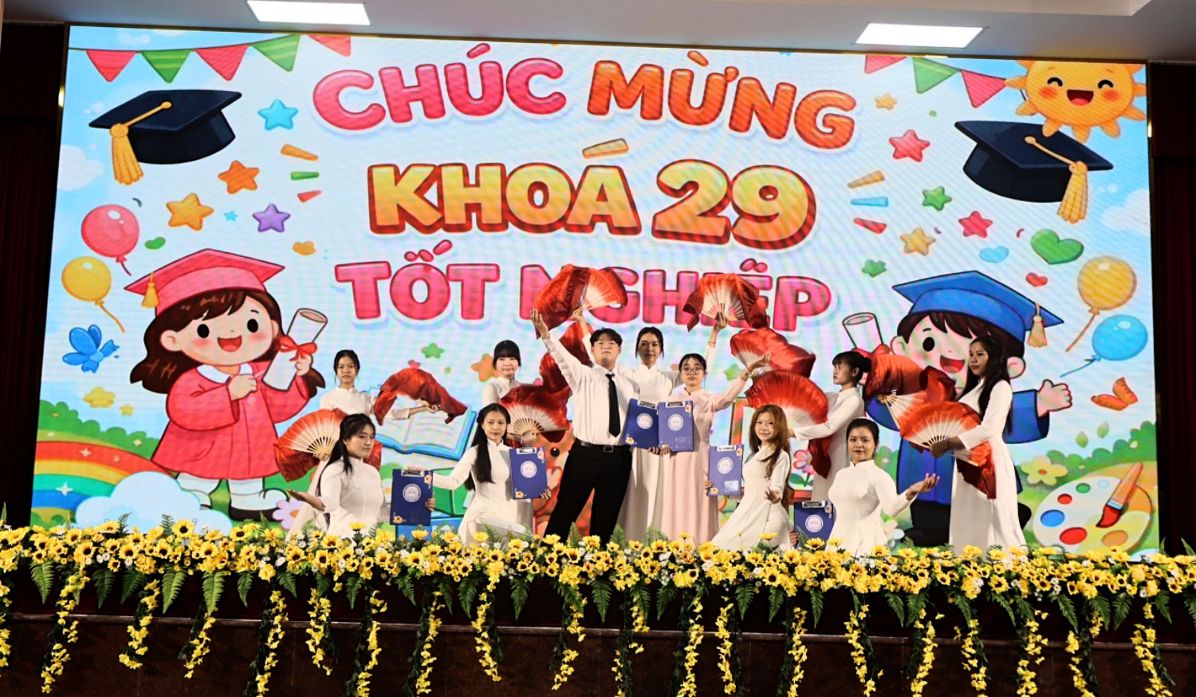 Lễ Bế giảng và trao bằng tốt nghiệp các lớp cao đẳng Giáo dục Mầm non Khóa 29, niên khóa 2023 - 2026